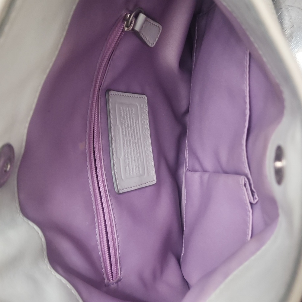Purse - Picture 3 of 9